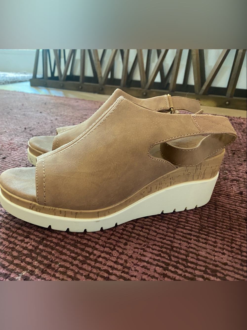 Women’s naturalizer Tan Platform Wedge Sandals